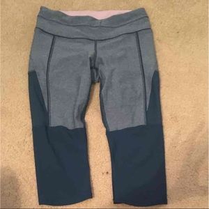 Lululemon mesh crops size 6