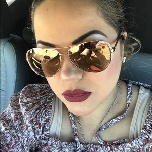 Meet your Posher, Candy