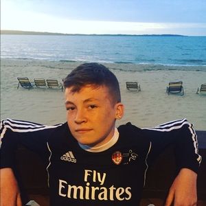 Meet your Posher, Evan