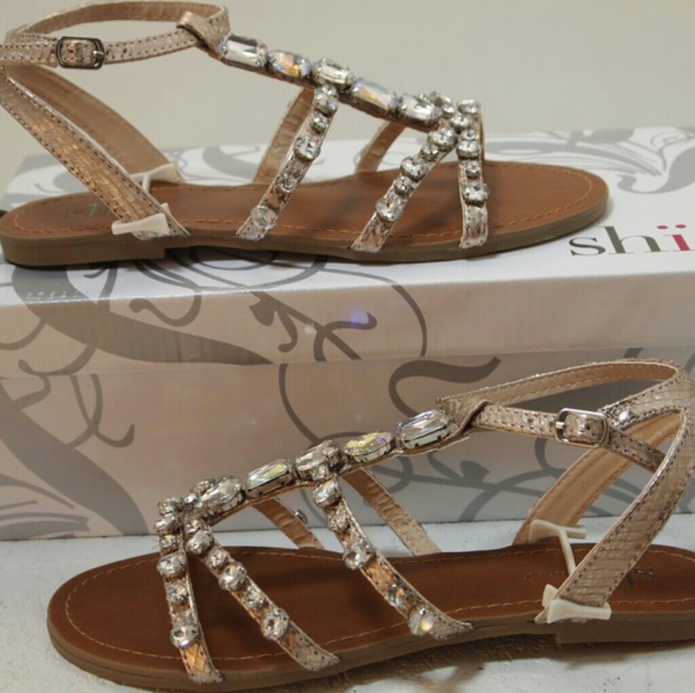Women's/ girl's sandals shoes size 5.5 new