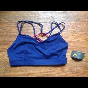NWT old navy strappy sports bra