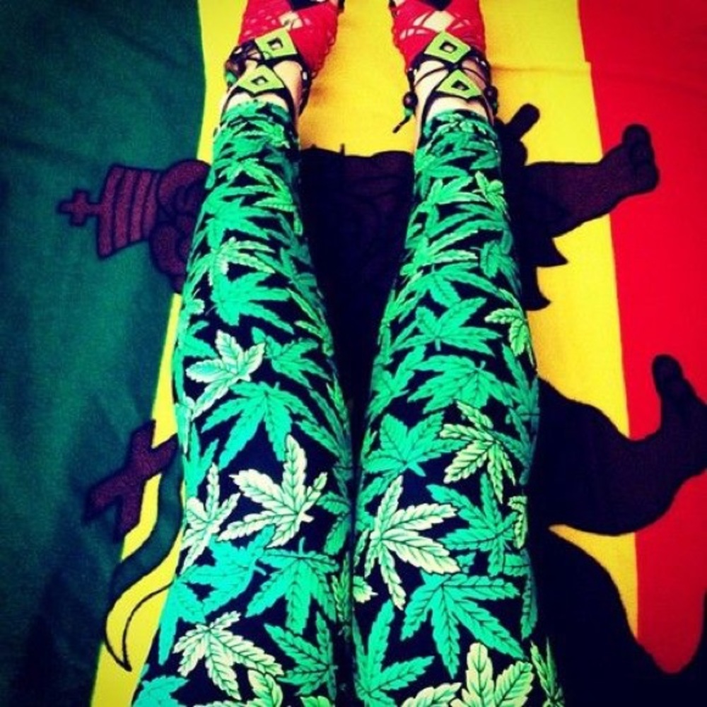 Blackmilk weed leggings