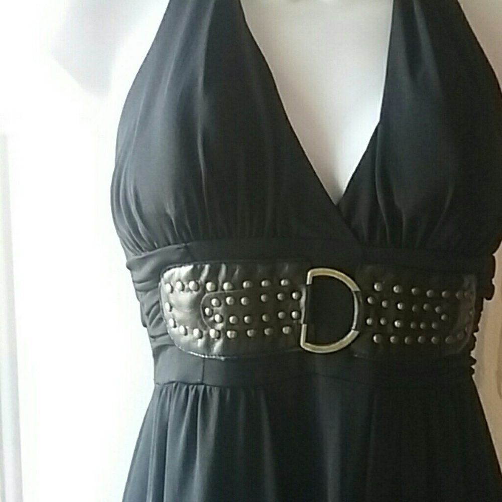 Dress - Picture 2 of 3