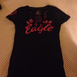American Eagle V neck Tee