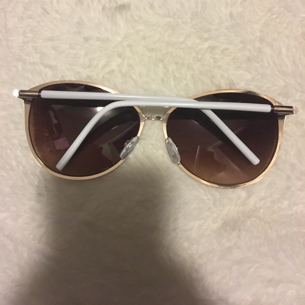 Sunglasses - Picture 2 of 3