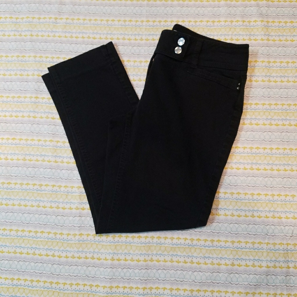 White House Black Market capris