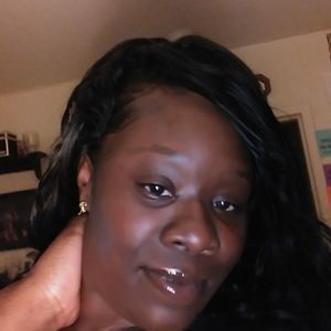 Meet your Posher, Tia