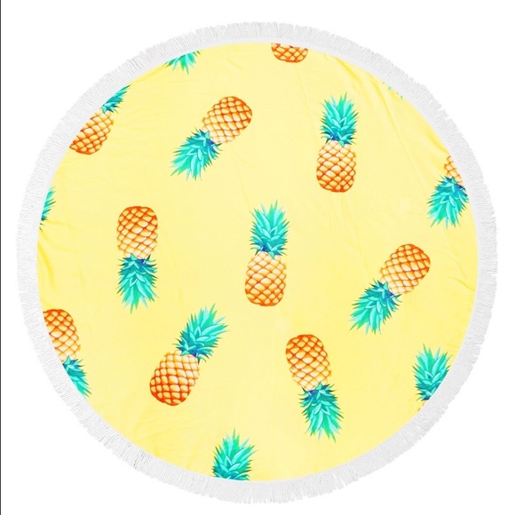 Hannah Beury Accessories - Pineapple Beach Wrap with Tassel edges