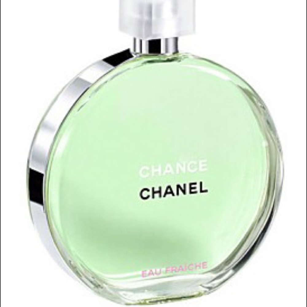 🌸  Chanel Eau Fraiche  🌸