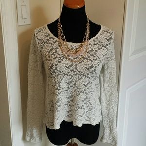 White Lace Long Sleeve Floral Pattern Crop Top White Lace Long Sleeve Floral Pattern Crop Top