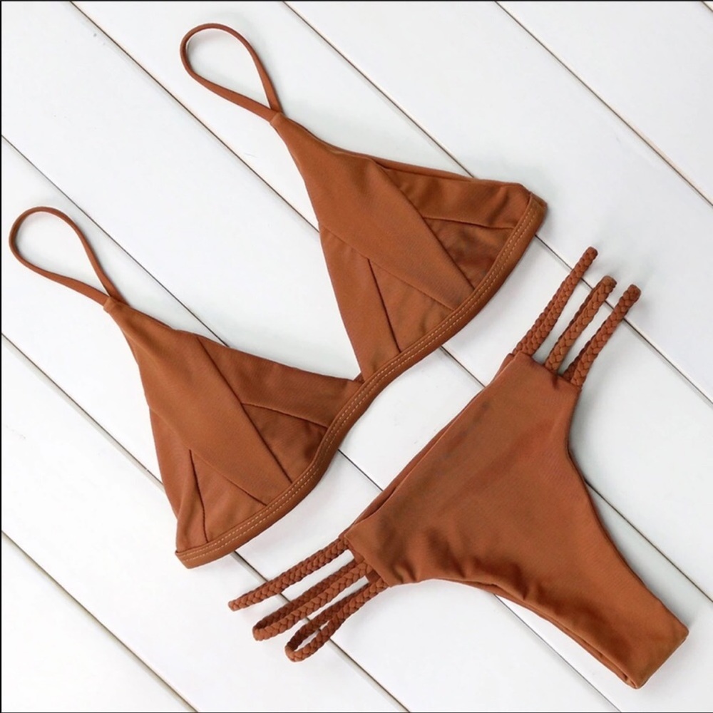 HP 💞🧜🏽‍♀️ Tan sexy cheeky bottom bikini - Picture 2 of 5