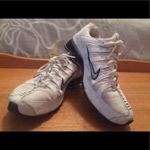 Women's Nike shox size 10 white