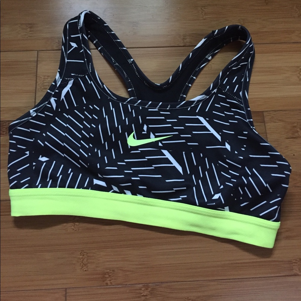 *SOLD*  NWOT Nike sports bra