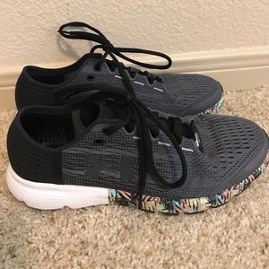 Under Armour record equipped running shoes