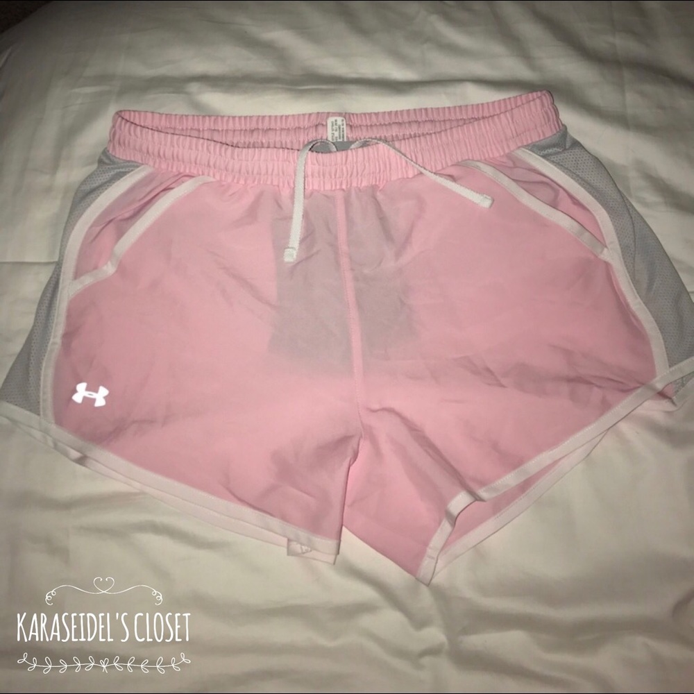 NWOT Under Armour Fly-By Shorts (Medium)