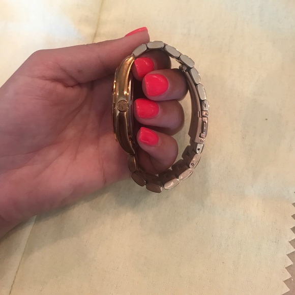 JBW Women's Watch - Picture 2 of 6