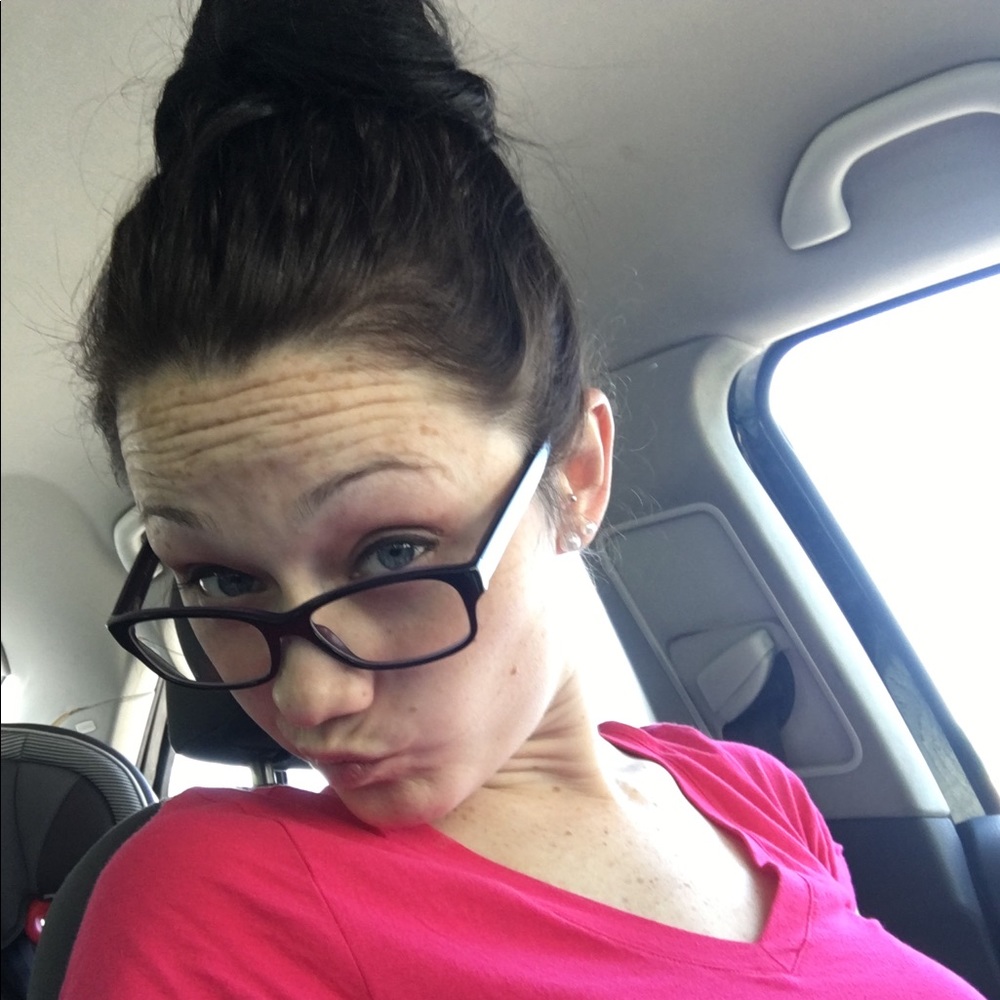 Meet your Posher, Casey