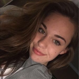 Meet your Posher, Hailey