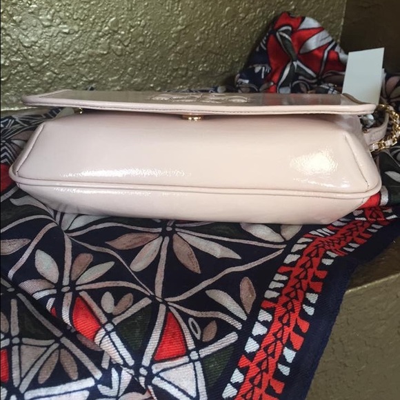TORY BURCH CLUTCH - Picture 3 of 7