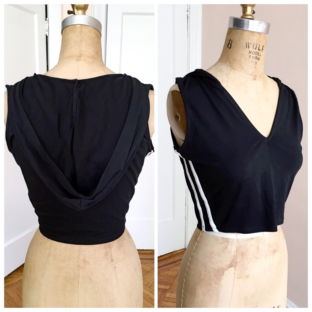 🆕hooded crop top with stripes