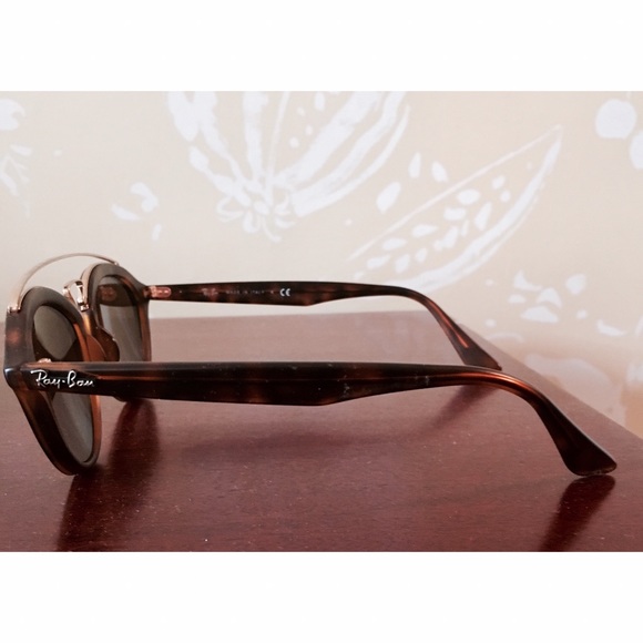 Ray-Ban Mirrored Sunglasses