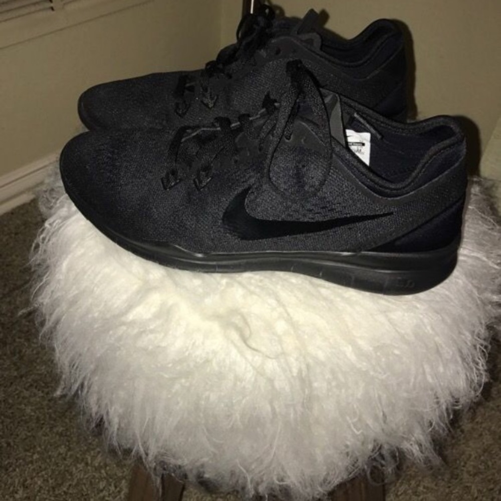 Nike Free All Black