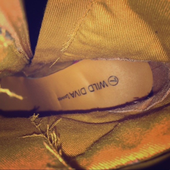 Tim Booties - Picture 2 of 2