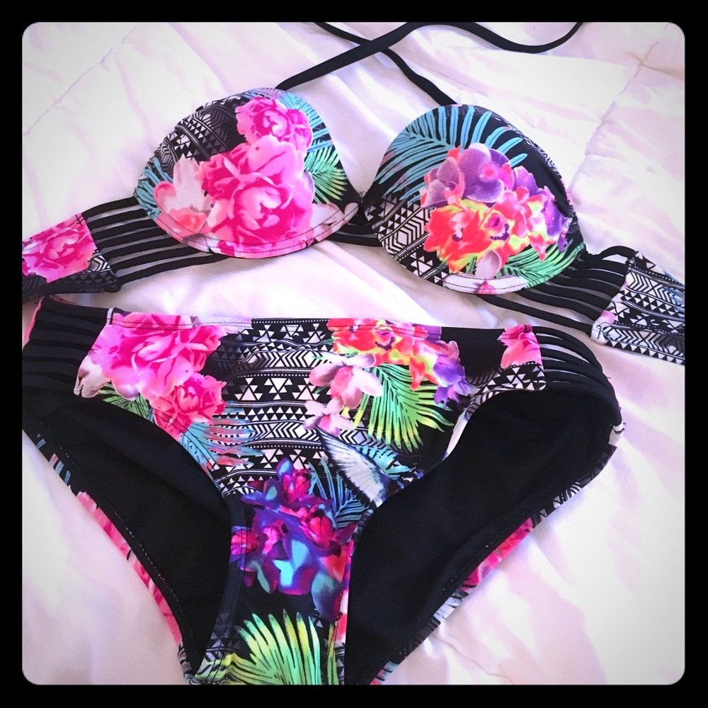 BOGOSALE Brand new floral palm tree Aztec Push-up