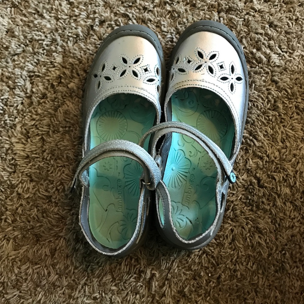 Big girl size 4 jumbu Sandals