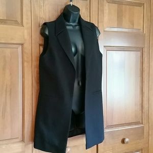Black sleeveless long blazer