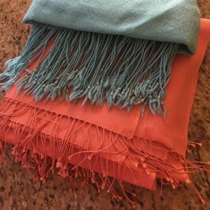 Set of two cashmere/silk wraps