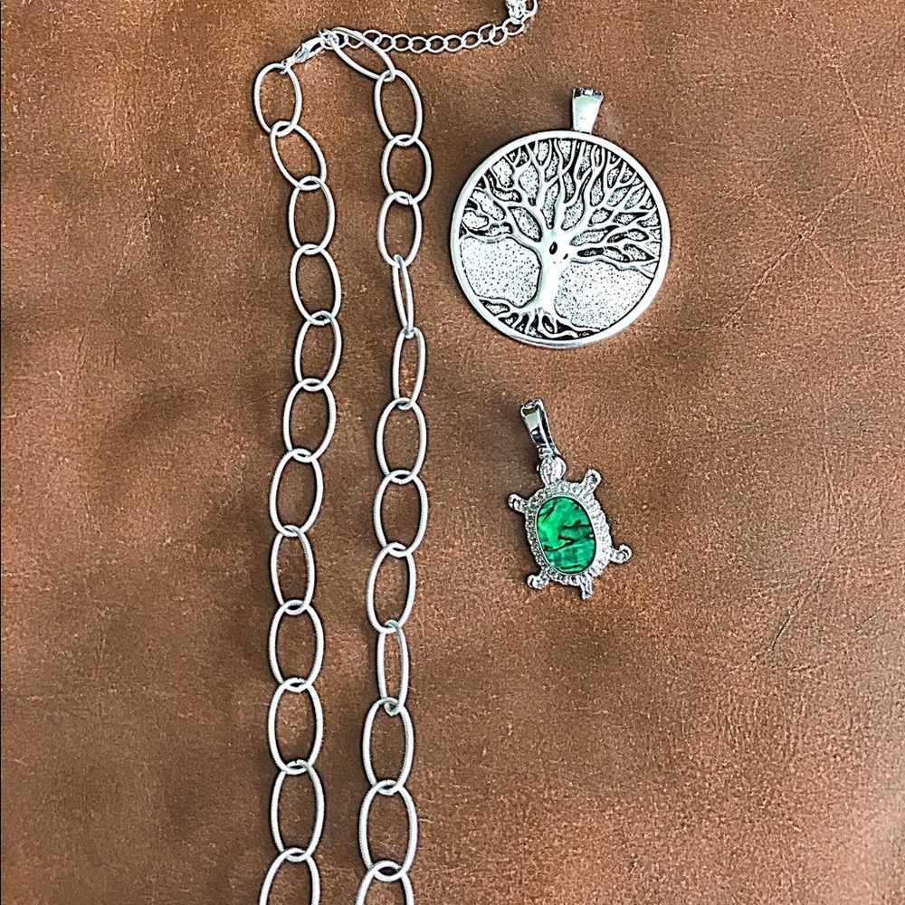 NWOT! Wearable Art Chain & Pendants