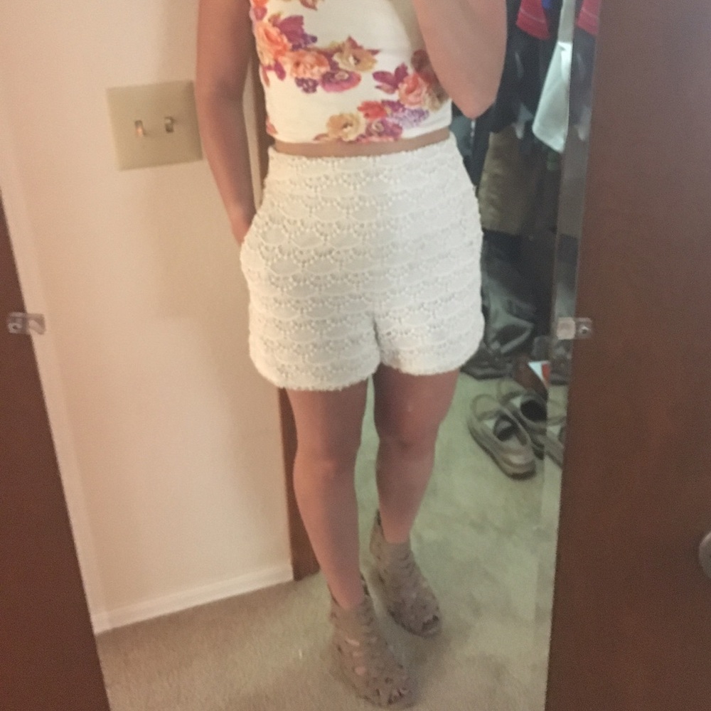 High waisted beige express shorts