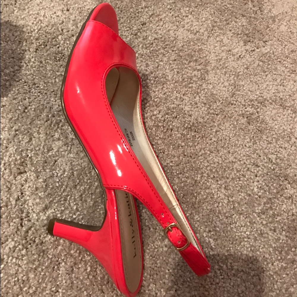 Coral/Pink Low/Short Heels - Picture 2 of 8