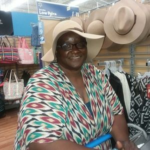 Meet your Posher, Bobbie