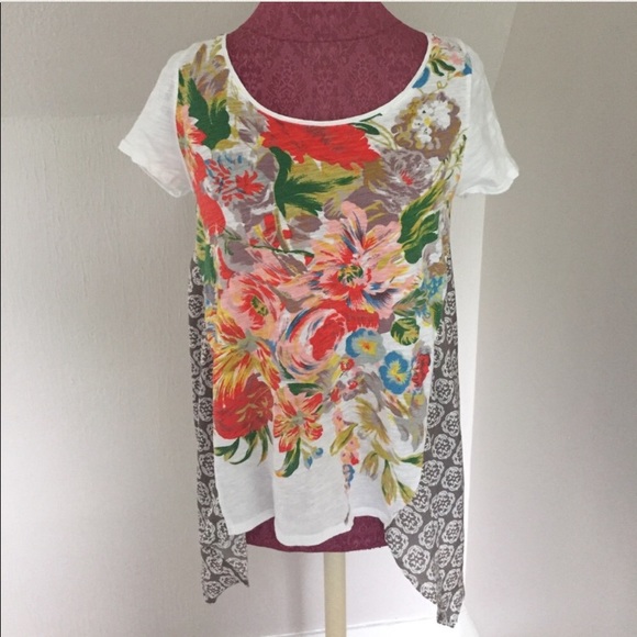 Anthropologie Tops - Little Yellow Button Floral Tee