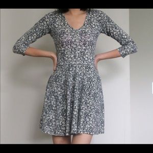 A line floral print dress