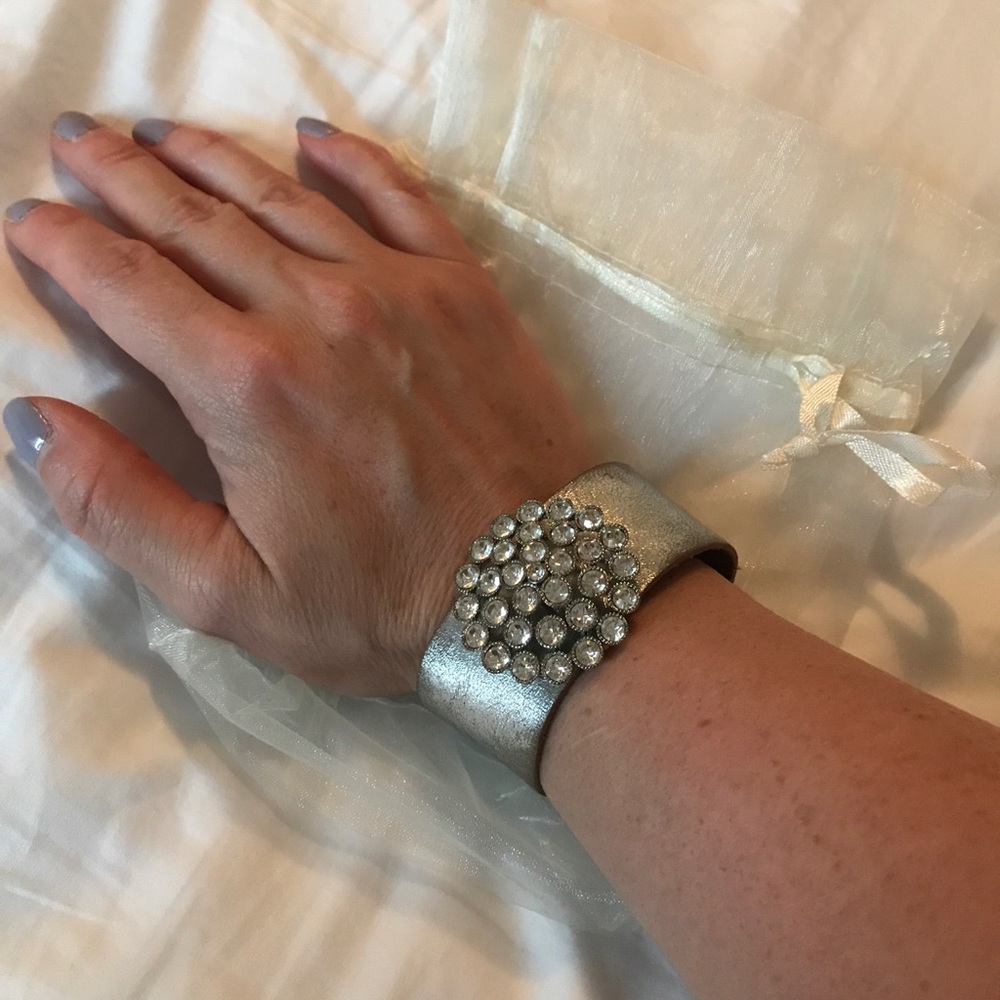leather metallic starburst bracelet