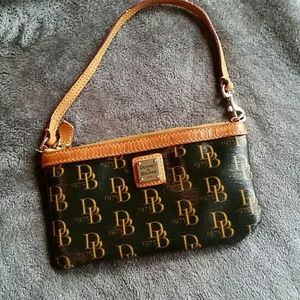 Dooney & Bourke wristlet