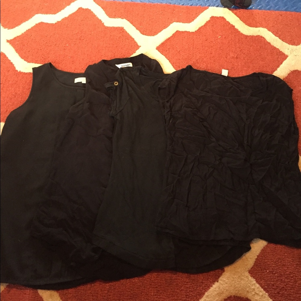Lot of black shirts.  All black size small.