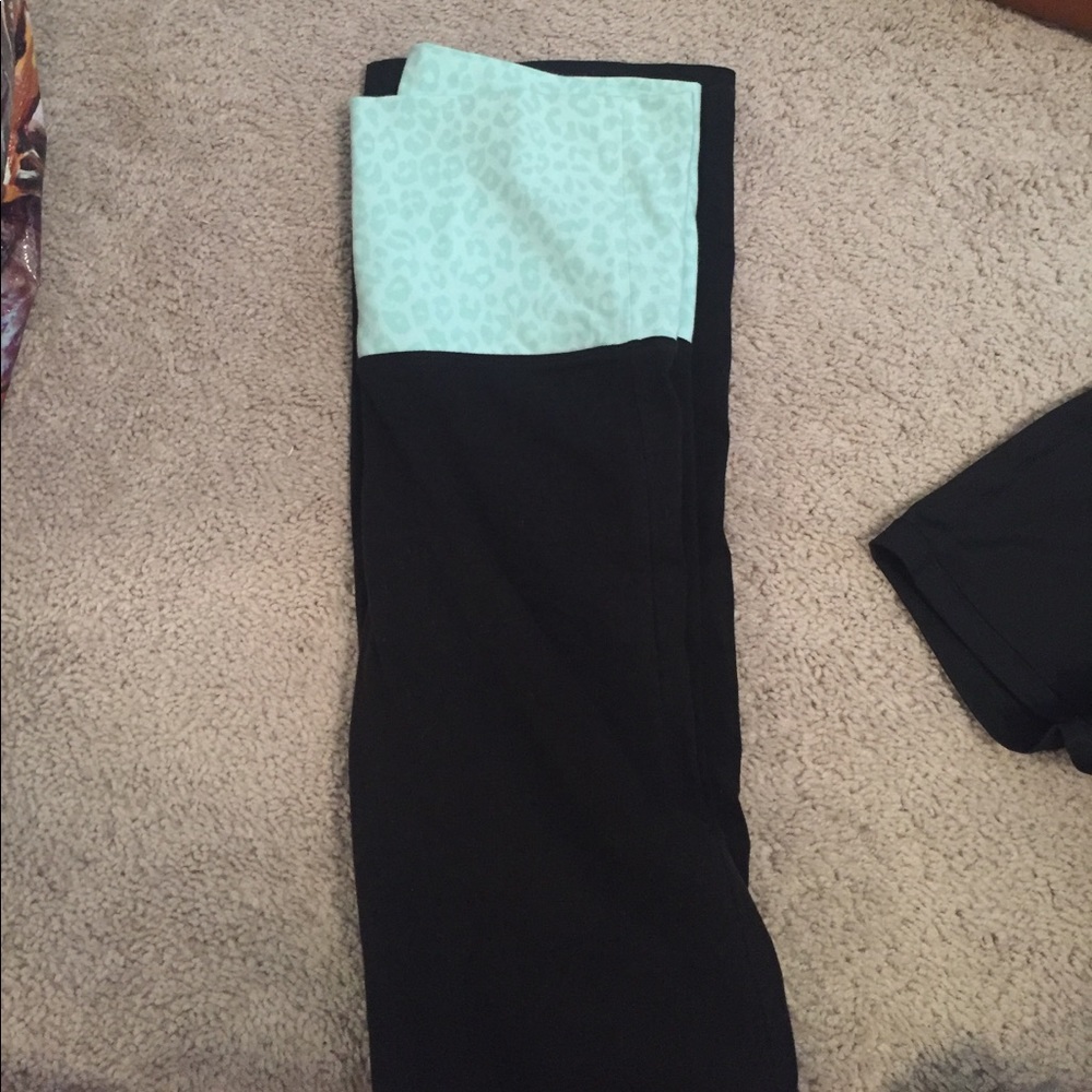 Victoria's Secret pink Yoga pant size SMALL