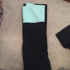 Victoria's Secret pink Yoga pant size SMALL