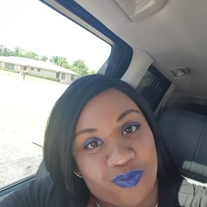 Meet your Posher, Briana