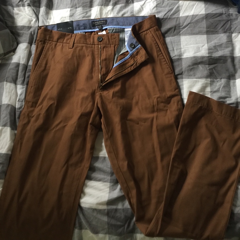 Banana Republic Emerson Chino Pant