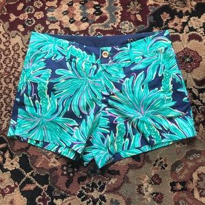 NEW WITH TAGS LILLY SHORTS