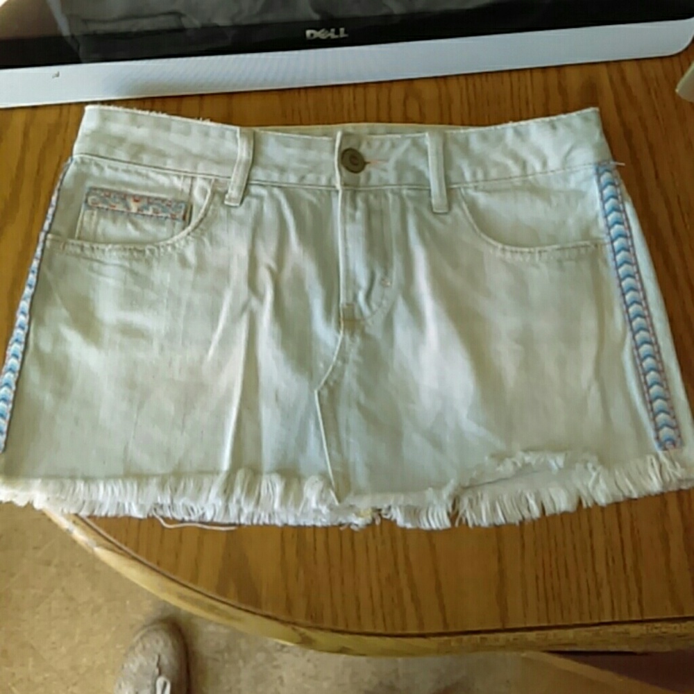 Light wash denim skirt