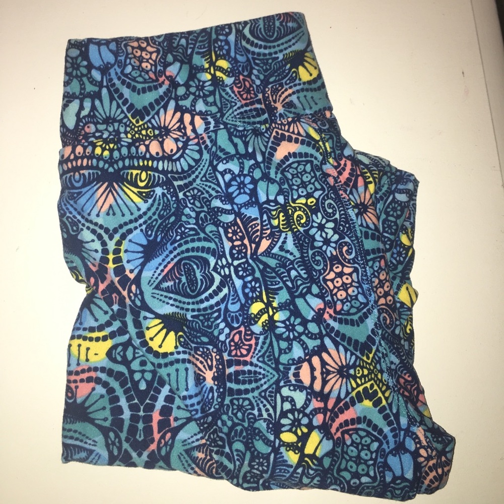 OS LuLaRoe leggings (new without tags)