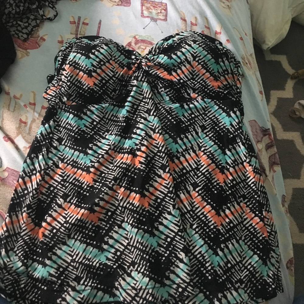 Tribal print strapless tanking top