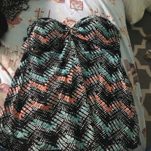 Tribal print strapless tanking top