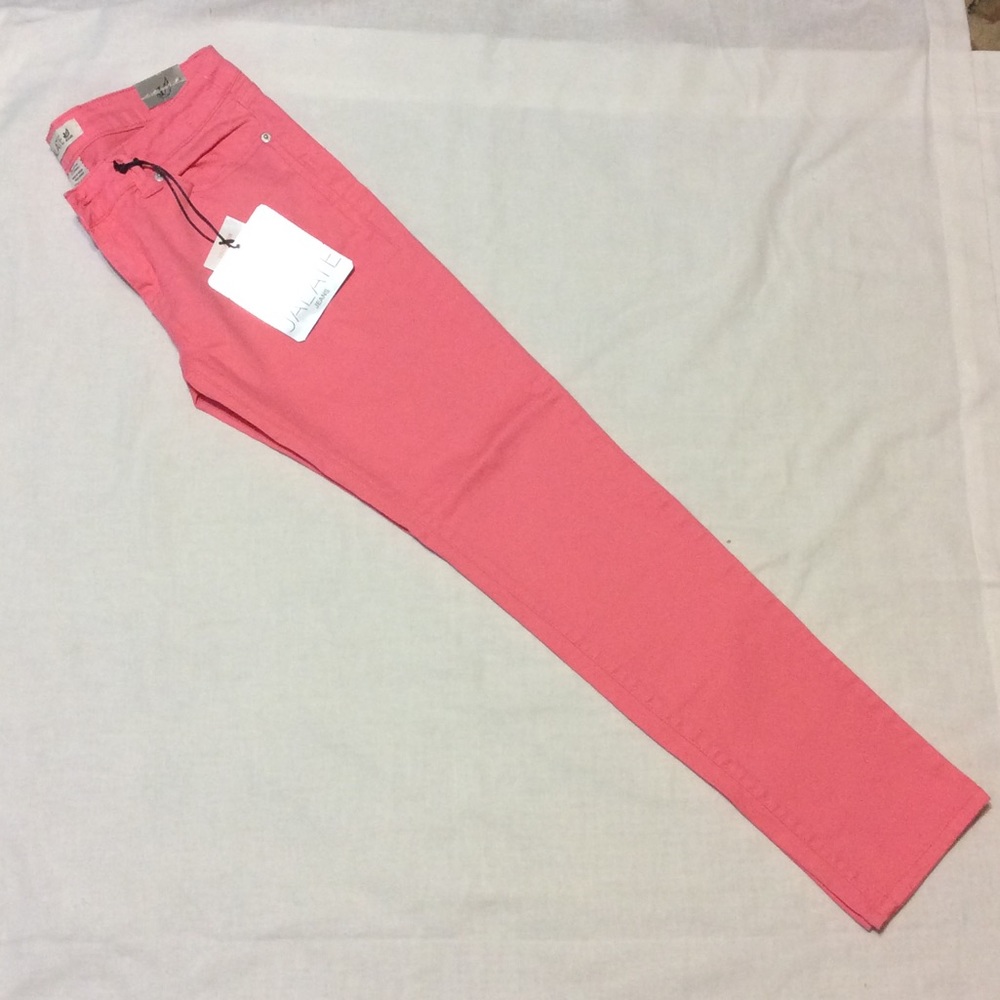 New with tags. Jalate junior size 9 coral jeans